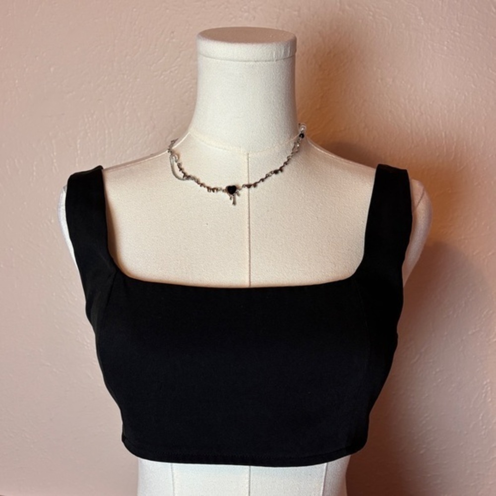 princess polly goth micro crop top square neck

huxley
black
sz us 6